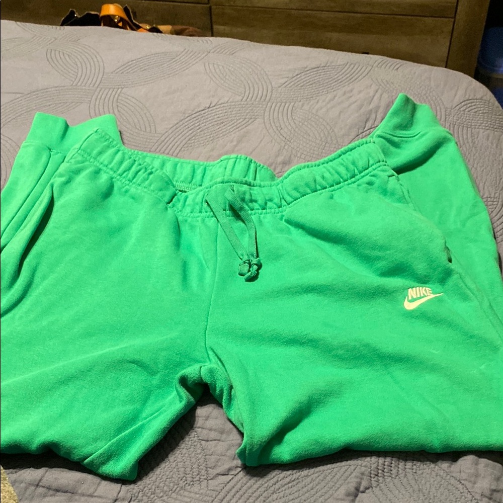 Nike Women Large sweatpants